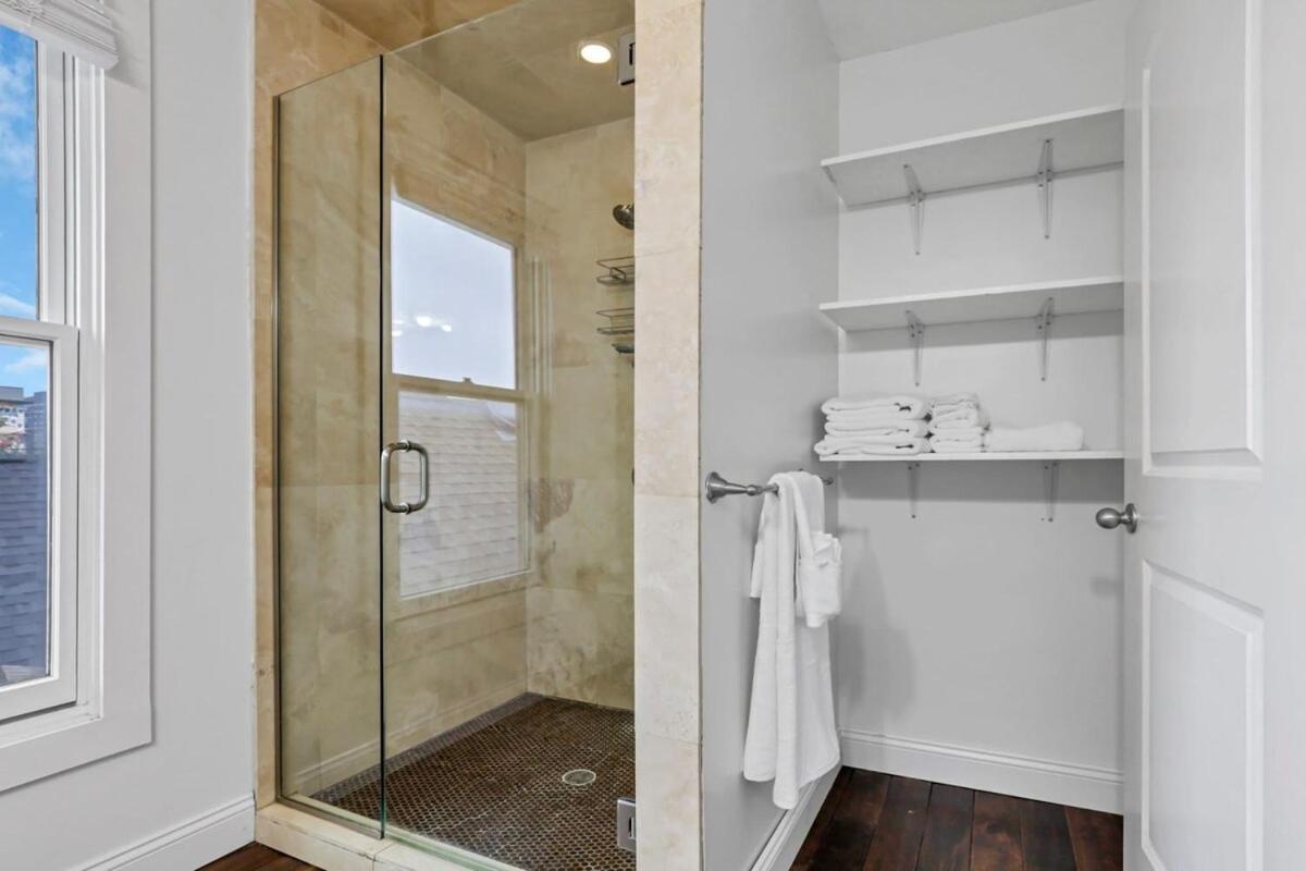 فيلا Housepitality - The Columbus Game House - 2 Br المظهر الخارجي الصورة